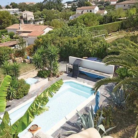 Nyaraló Three-bedroom Holiday In *
