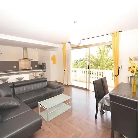 Three-bedroom Holiday In Nyaraló *