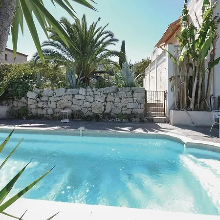 Nyaraló Three-bedroom Holiday In Antibes