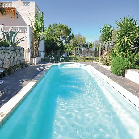 Three-bedroom Holiday In * Antibes