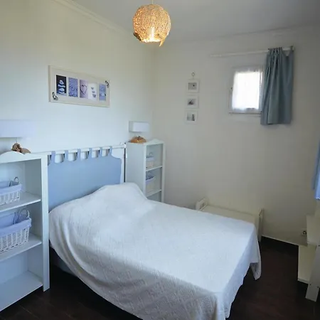 Nyaraló Three-bedroom Holiday In